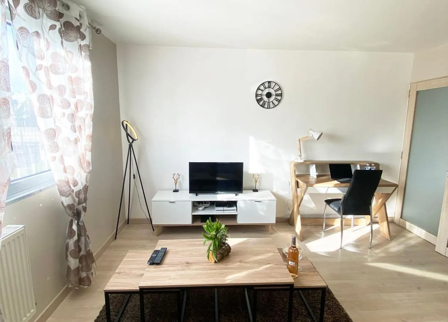 Lägenhet Bel Appartement 2 Pieces - 10Min De La Mer Nice