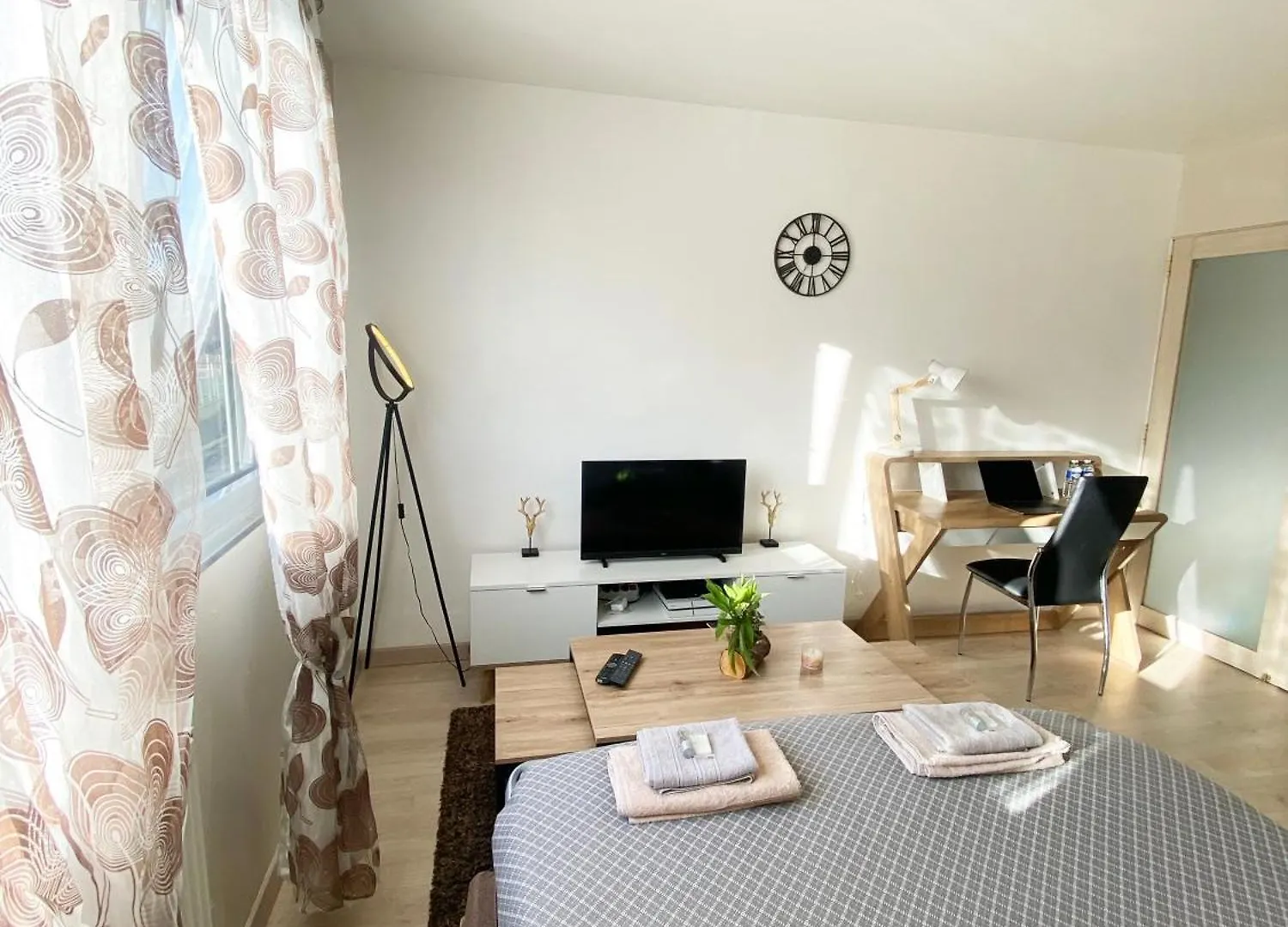 Lägenhet Bel Appartement 2 Pieces - 10Min De La Mer Nice Frankrike