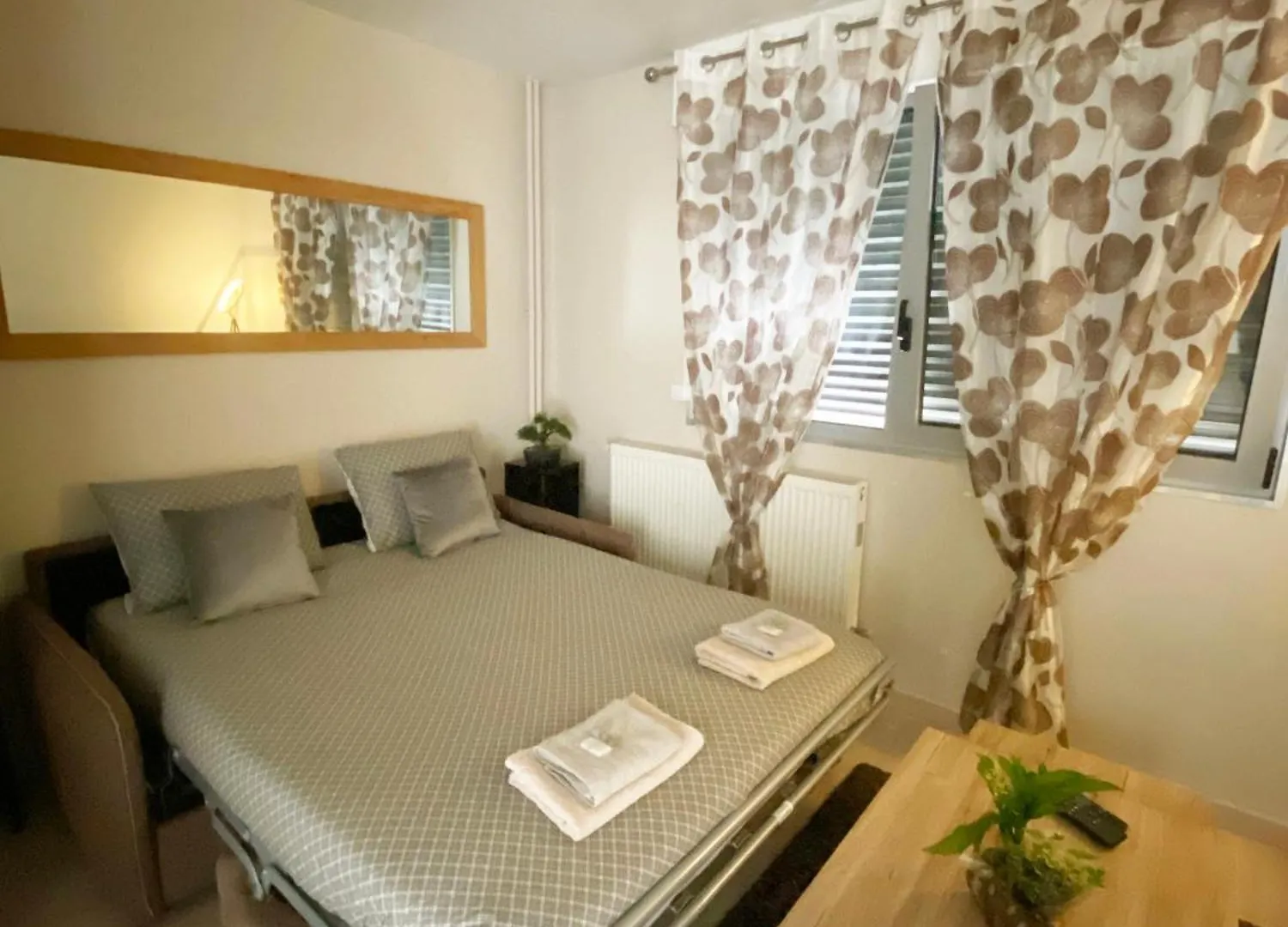 アパート Bel Appartement 2 Pieces - 10Min De La Mer ニース