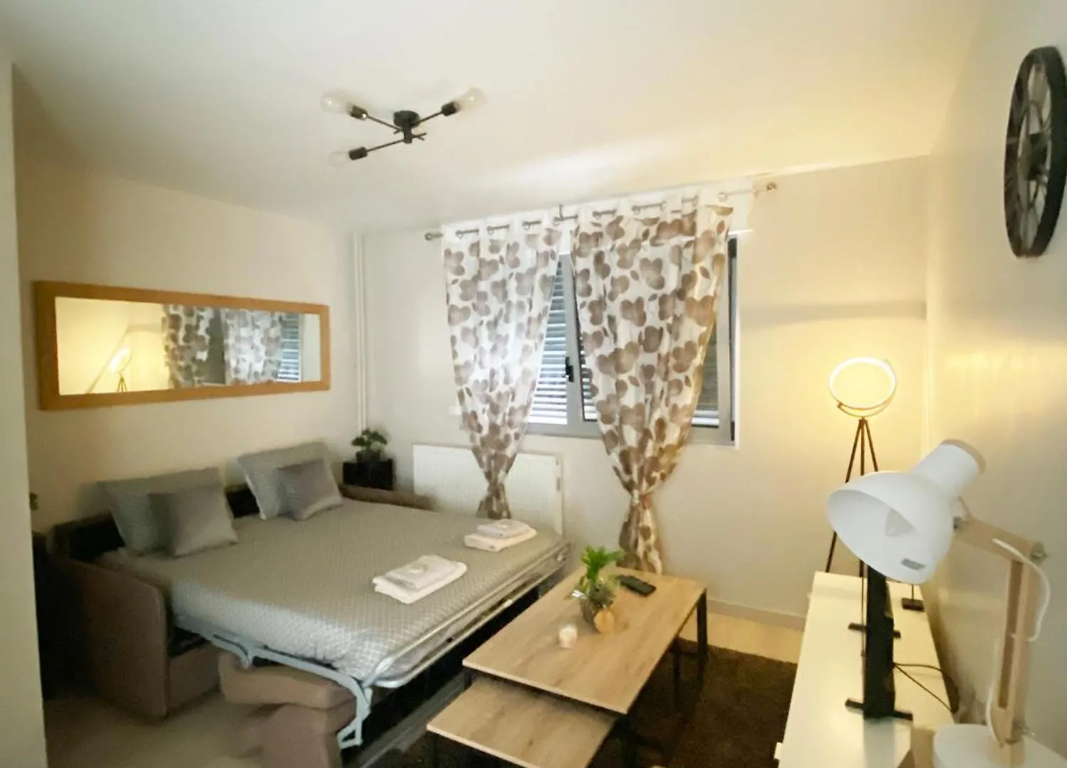 Bel Appartement 2 Pieces - 10Min De La Mer ニース 0*,