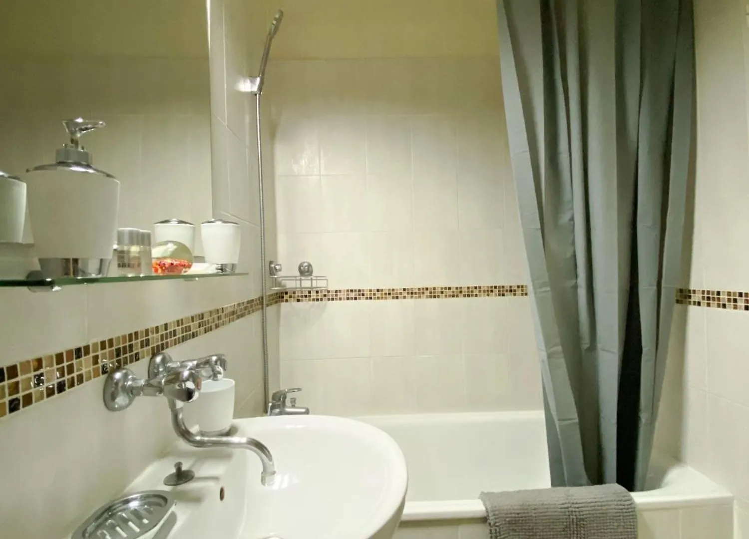 Bel Appartement 2 Pieces - 10Min De La Mer Ницца